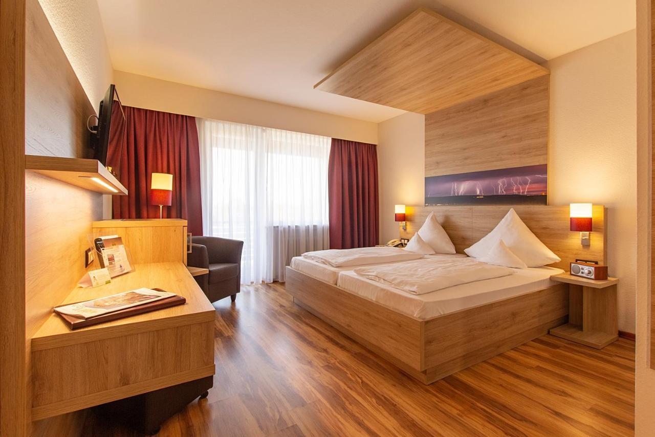 Flair-Hotel Zum Benediktiner Schwarzach am Main Kültér fotó