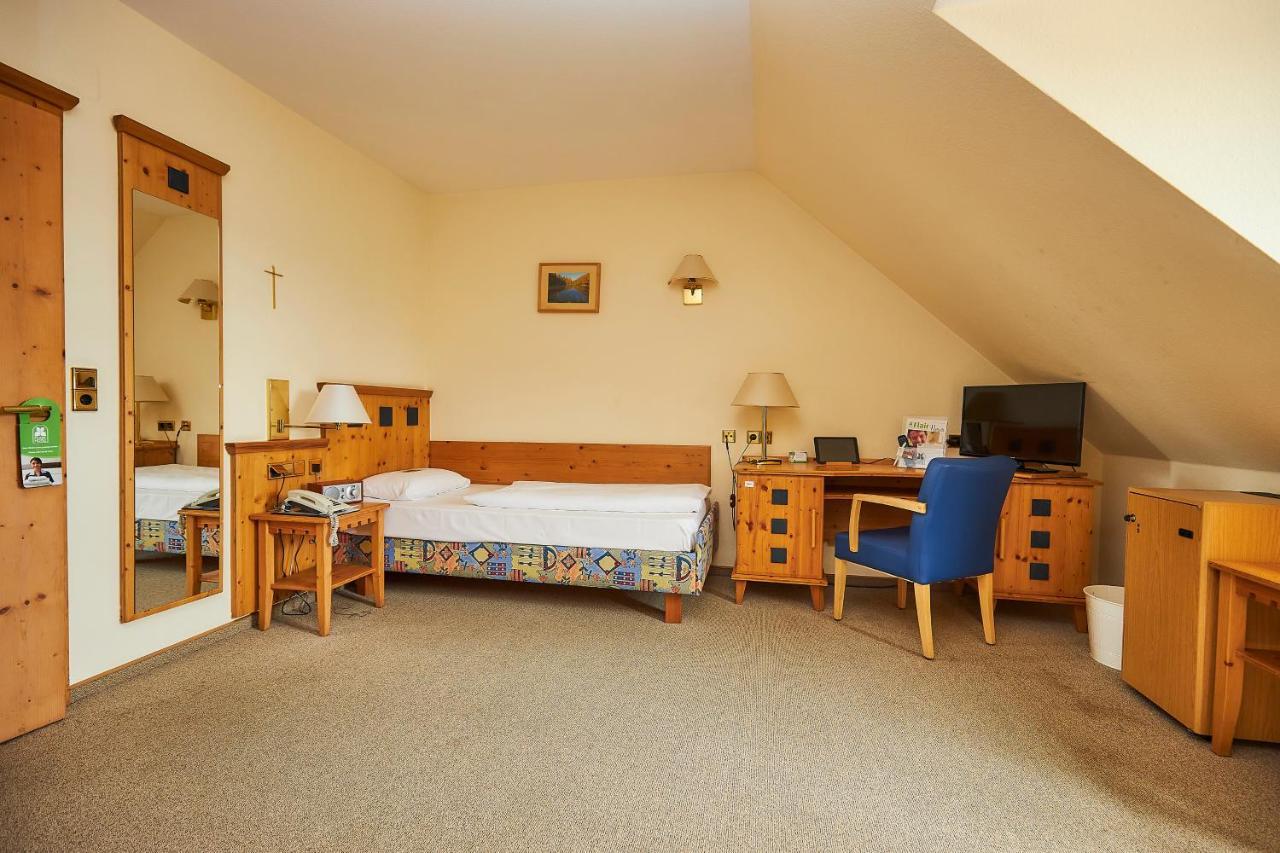 Flair-Hotel Zum Benediktiner Schwarzach am Main Kültér fotó