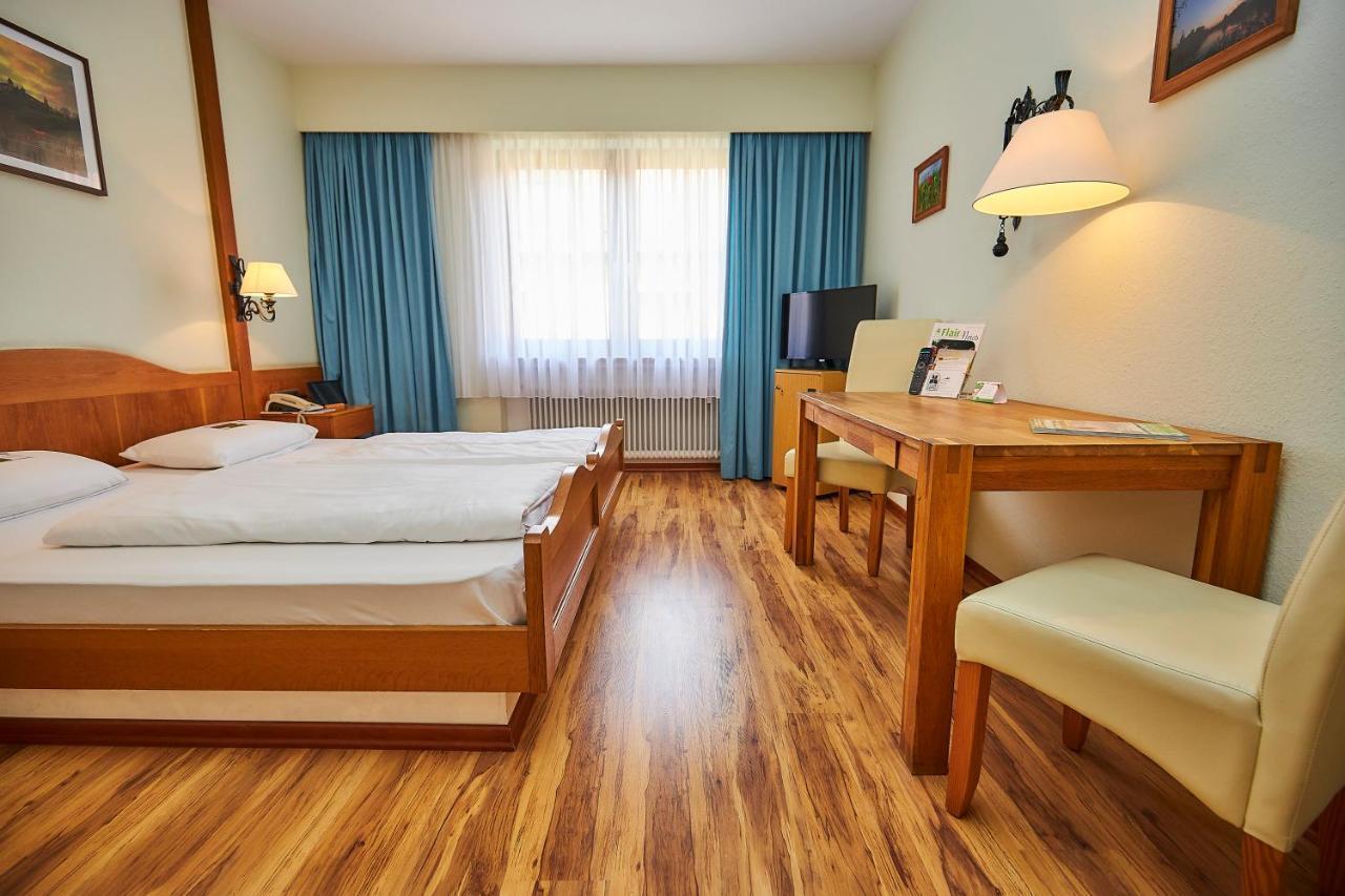 Flair-Hotel Zum Benediktiner Schwarzach am Main Kültér fotó