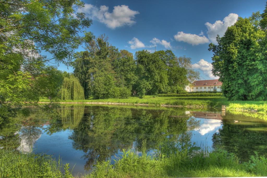 Flair-Hotel Zum Benediktiner Schwarzach am Main Kültér fotó