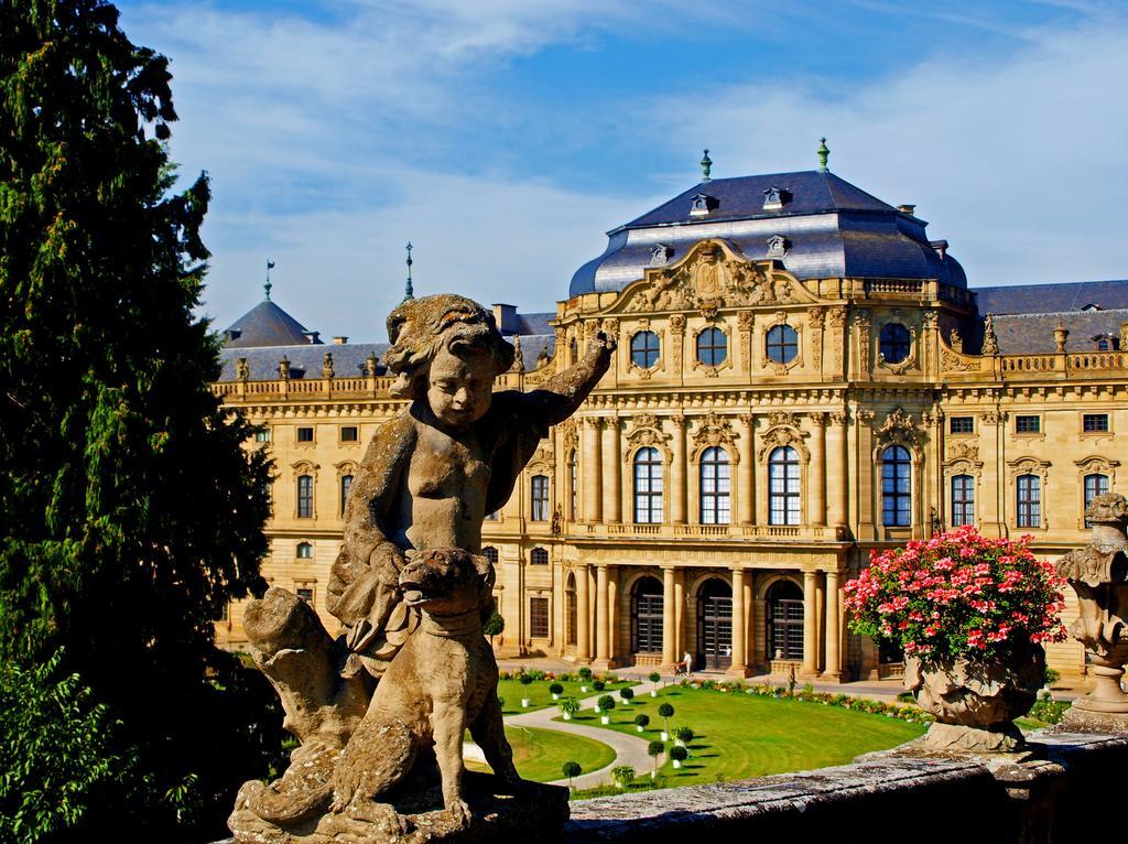 Flair-Hotel Zum Benediktiner Schwarzach am Main Kültér fotó