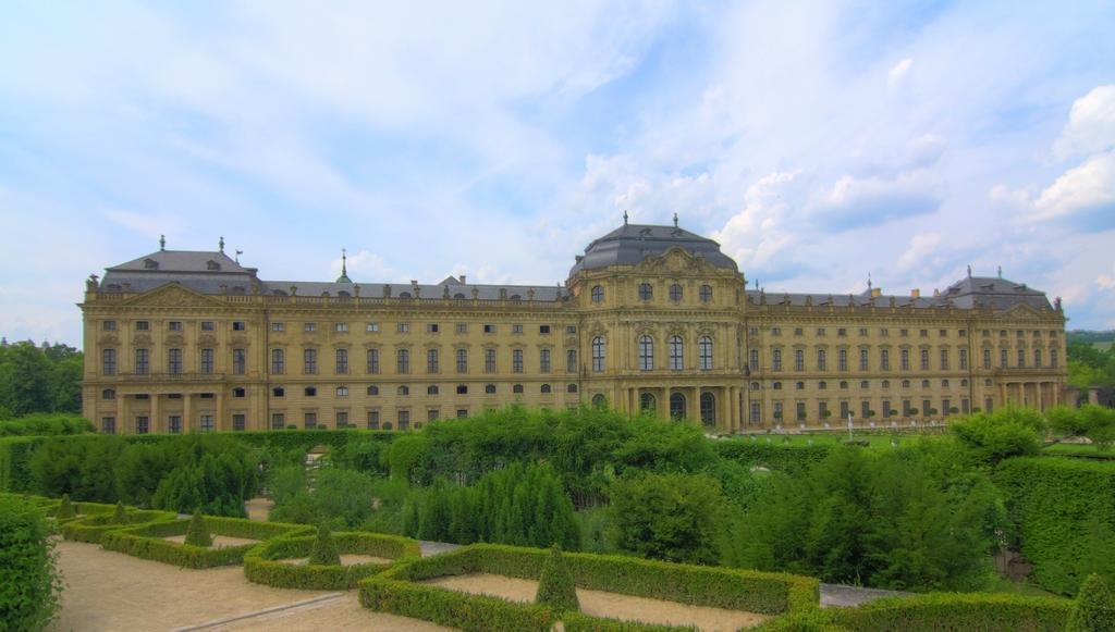 Flair-Hotel Zum Benediktiner Schwarzach am Main Kültér fotó
