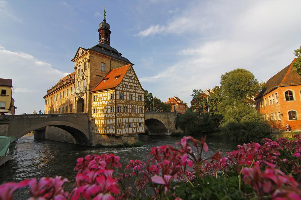 Flair-Hotel Zum Benediktiner Schwarzach am Main Kültér fotó