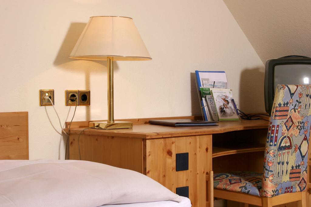 Flair-Hotel Zum Benediktiner Schwarzach am Main Szoba fotó